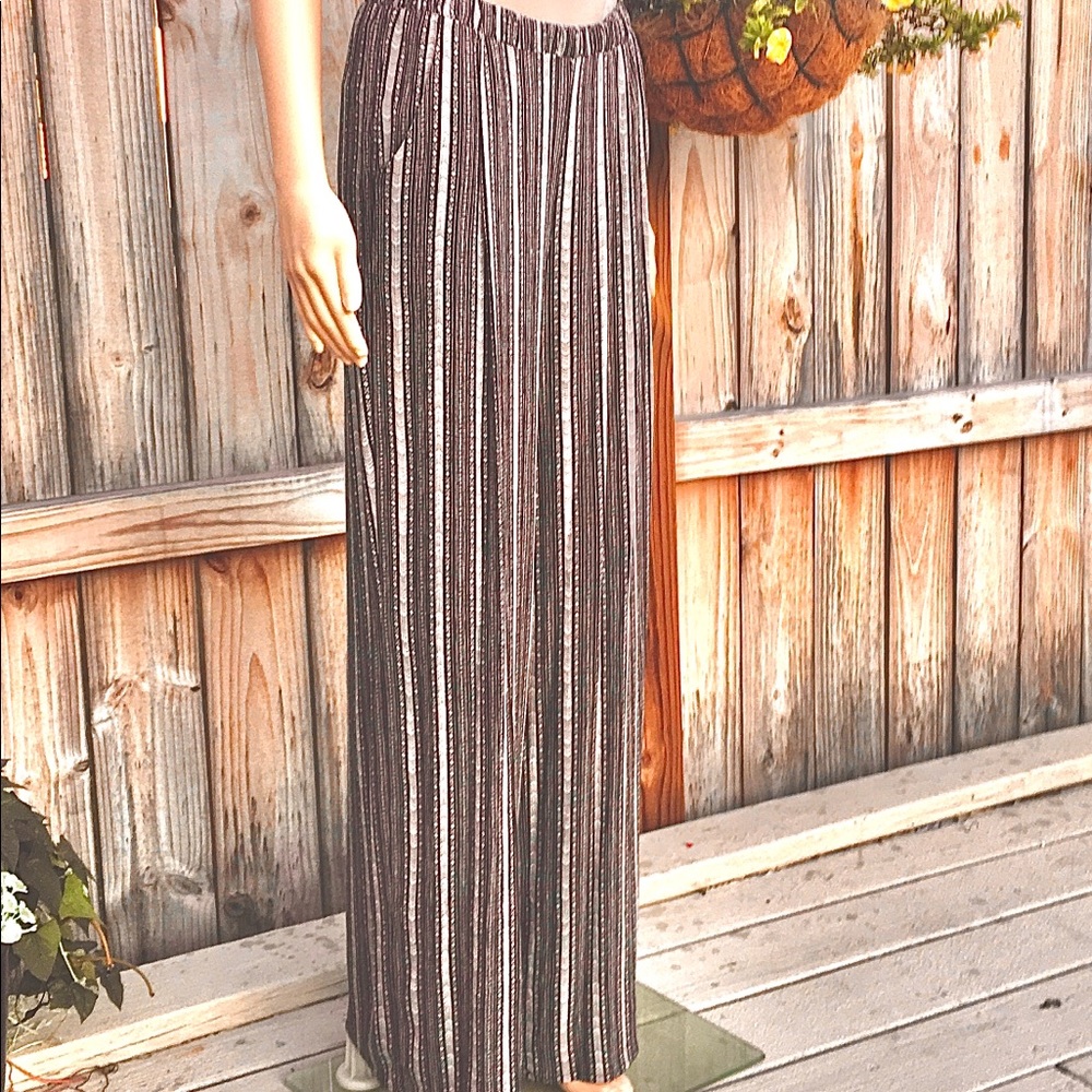 BEAUTIFUL DRAPED BROWN and CREAM PANTS - Picture 12 of 14